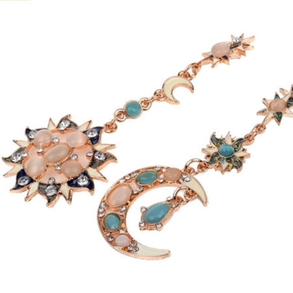 🌞TRENDY SUN & MOON CRYSTAL DANGLE EARRINGS🌕 - Picture 2 of 3